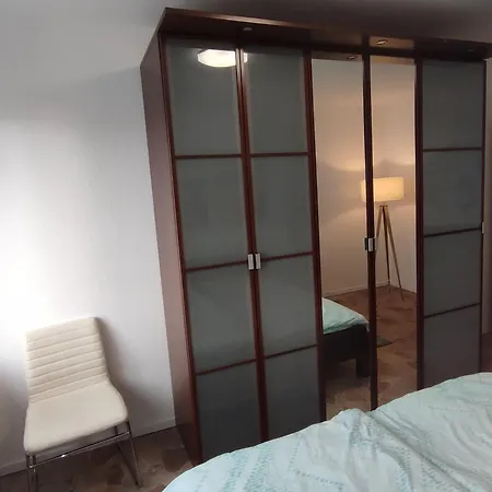 Ruhige,gemuetliche 52qm Κρέφελντ